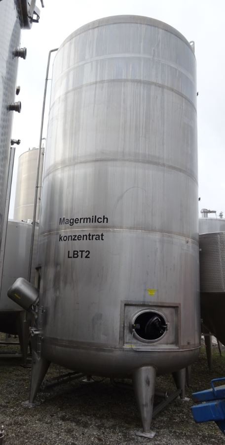 Behälter 25.000 Liter aus V2A, gebraucht, temperierbar